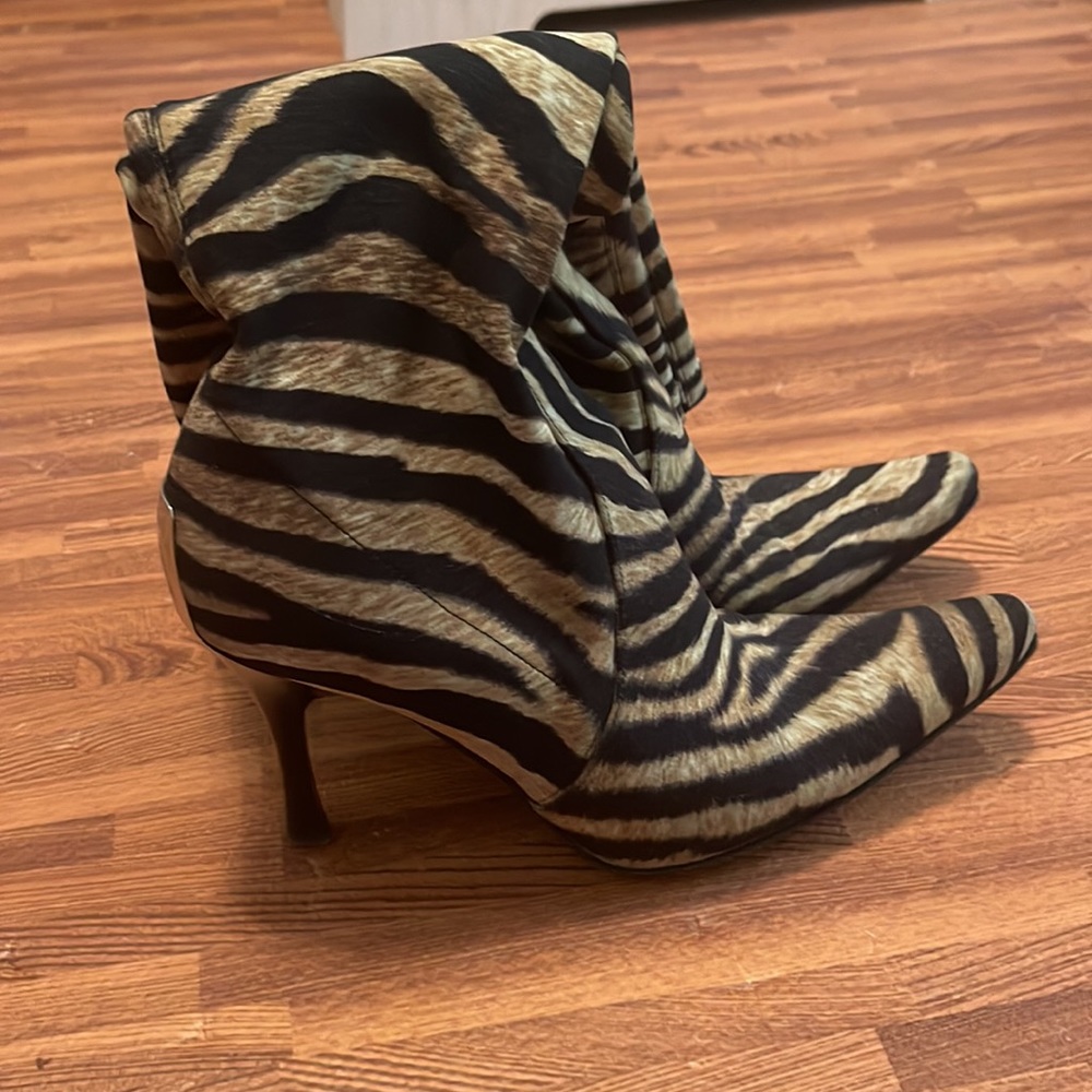 Donald J. Pliner Black and Tan Zebra-Print Heeled Boots - Picture 2 of 6